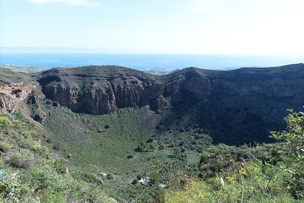 Caldera de Bandama crater rim Santa Brigida Gran Canaria